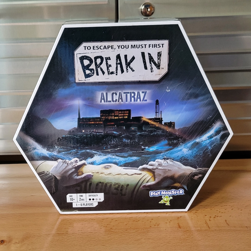NWT Break In Alcatraz Board Game Family Game Escape Room Game NEW